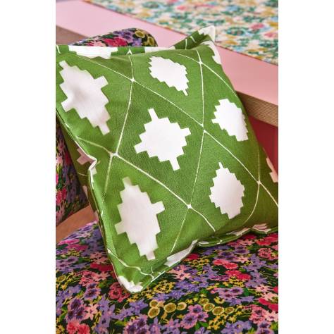 Harlequin Harlequin x Sophie Robinson Fabrics Wildflower Meadow Fabric - Carnelian/Aquamarine/Peridot - HSRF121184 - Image 2