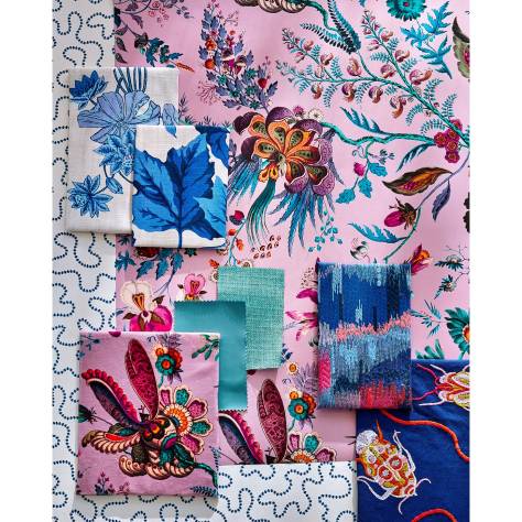 Harlequin Harlequin x Sophie Robinson Fabrics Meander Fabric - Lapis/Spinel - HSRF133988 - Image 3